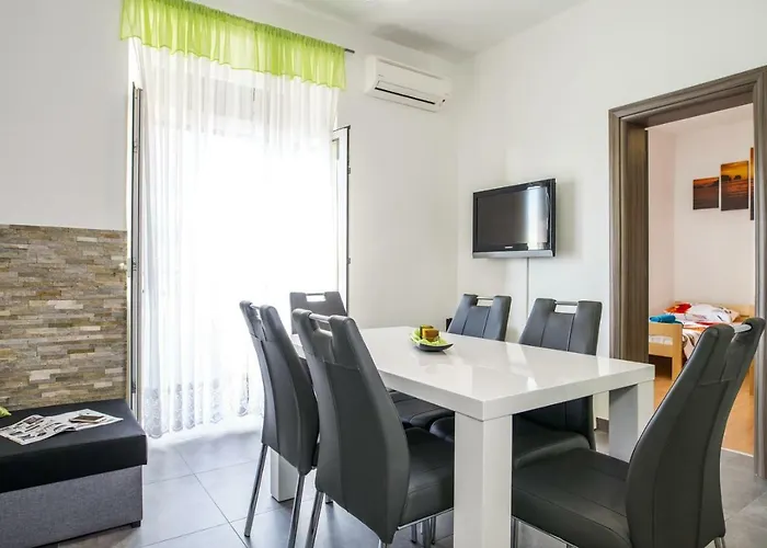 Stefania On The * Koromacno